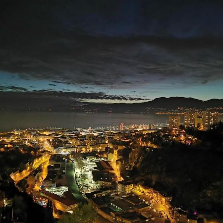 Apartment Belvedere With Seaview Rijeka Bagian luar foto