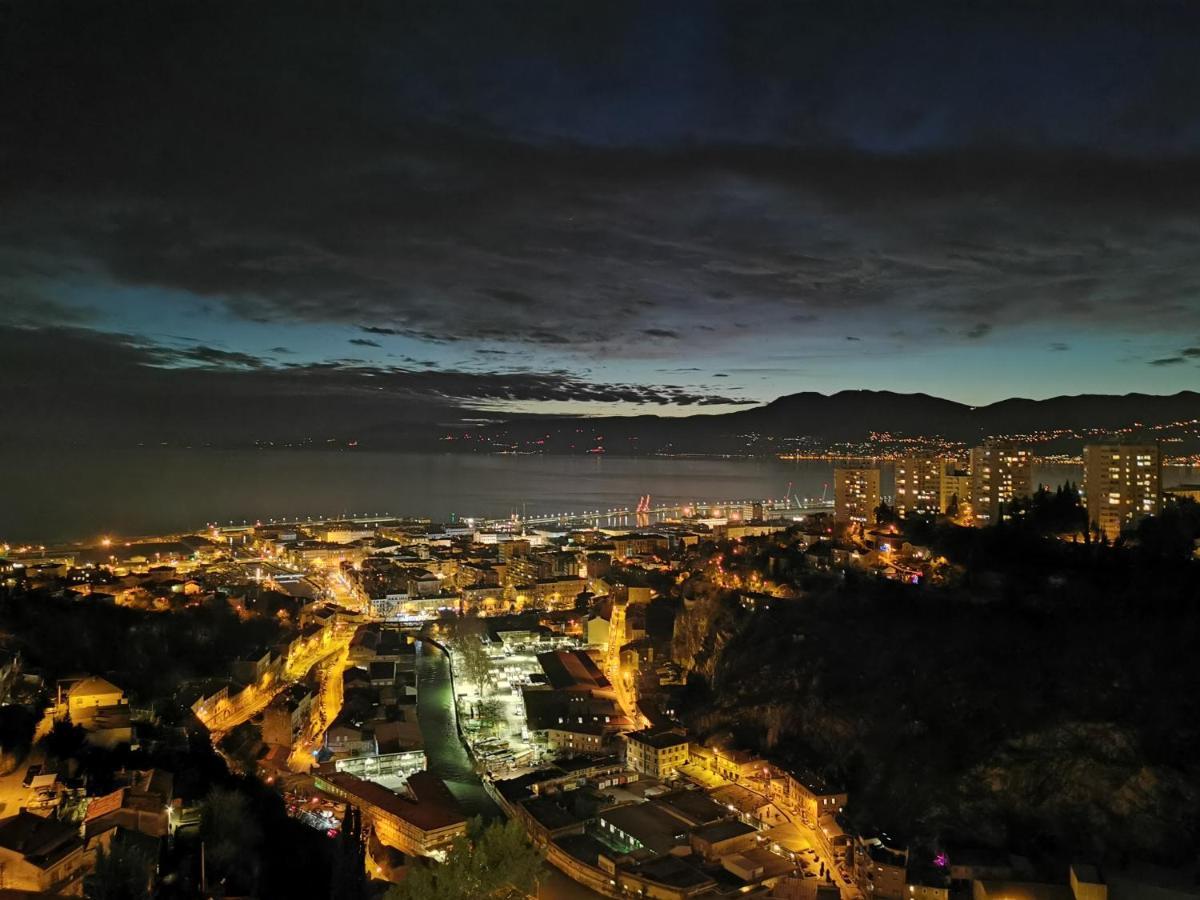 Apartment Belvedere With Seaview Rijeka Bagian luar foto