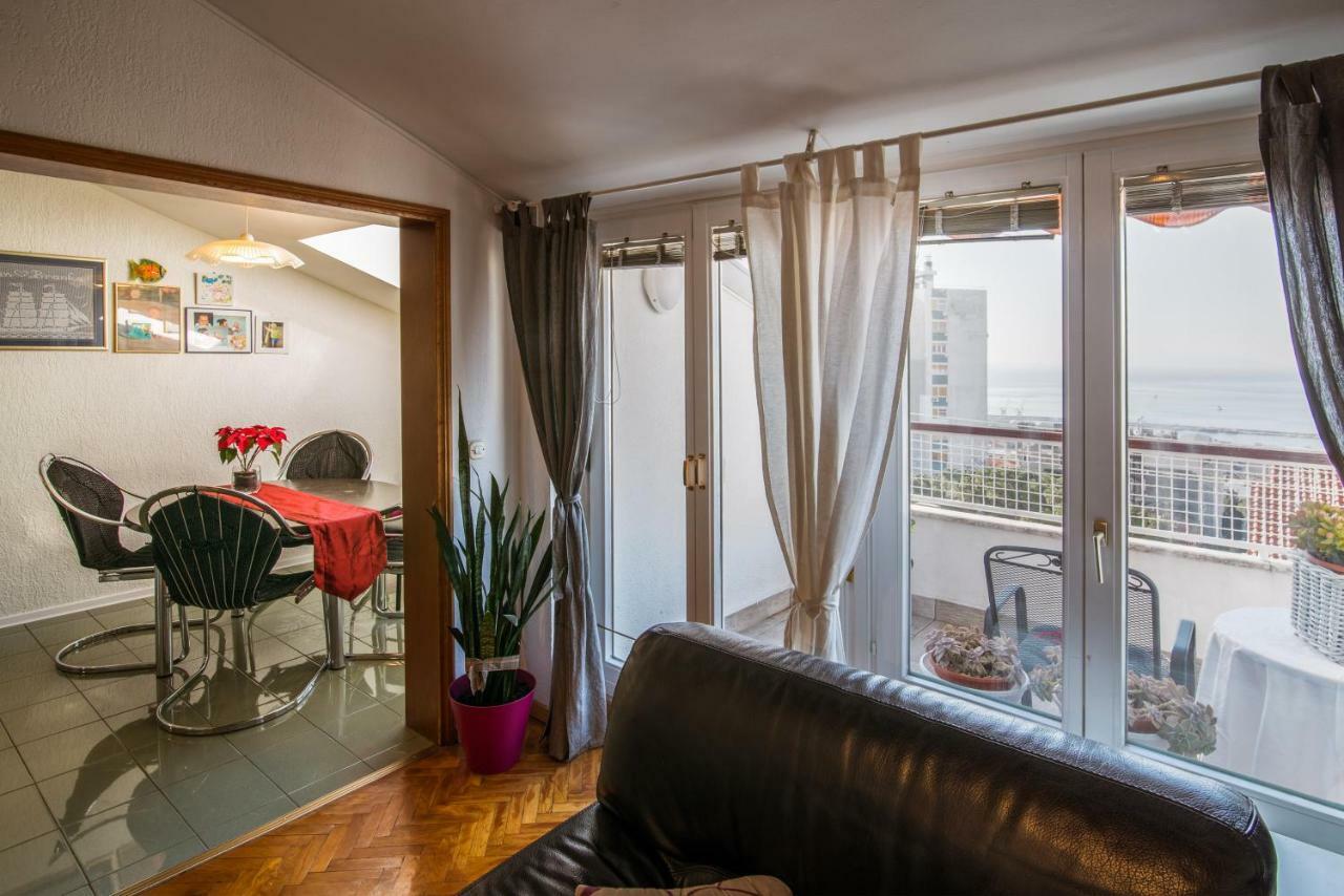 Apartment Belvedere With Seaview Rijeka Bagian luar foto